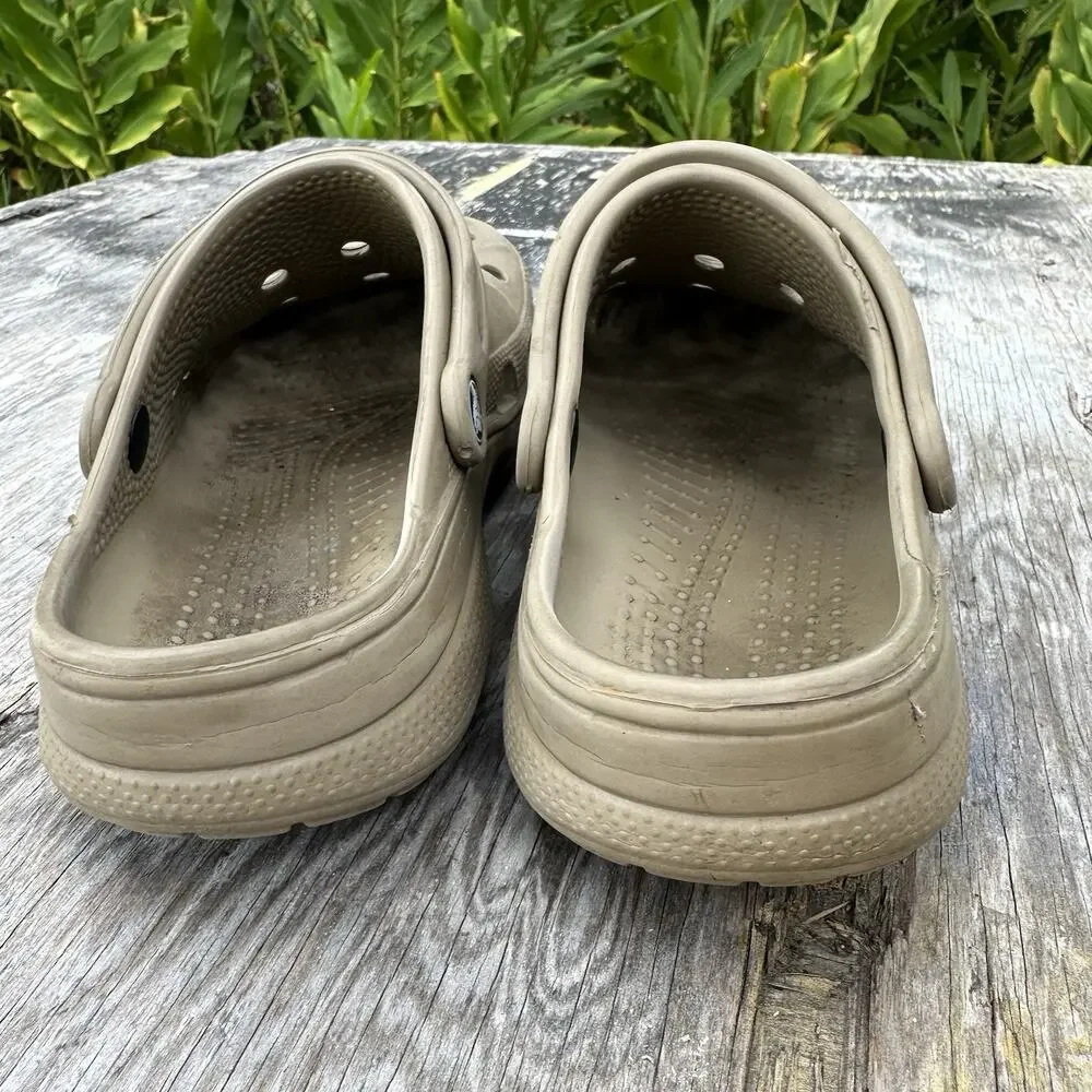 Crocs Classic Clog Tan Women’s Slip-On Men’s 10 Women’s 12 Sandal Heel Strap 520